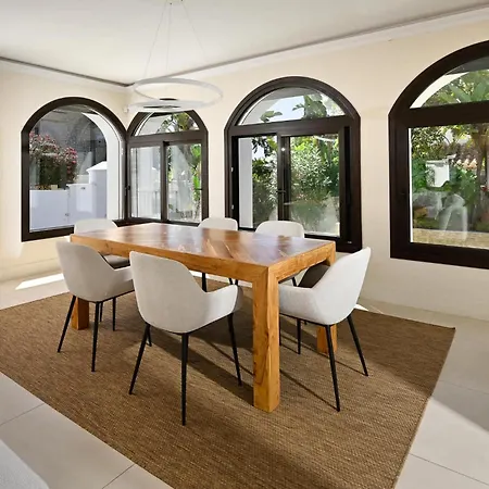 Villa Lioness Exclusive With Pool And Sauna Marbella
