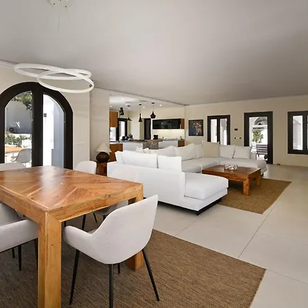 Villa Lioness Exclusive With Pool And Sauna Marbella