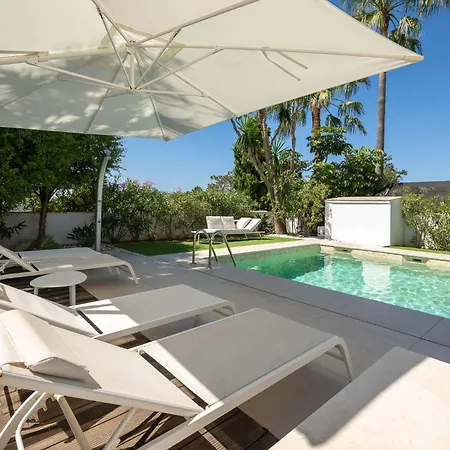 Lioness Exclusive With Pool And Sauna