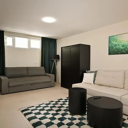 Lioness Exclusive With Pool And Sauna *