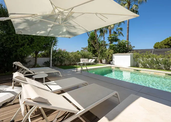 Lioness Exclusive With Pool And Sauna