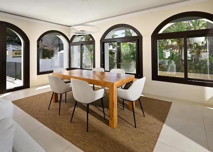 فيلة Lioness Exclusive With Pool And Sauna ماربيا