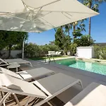 Lioness Exclusive With Pool And Sauna
