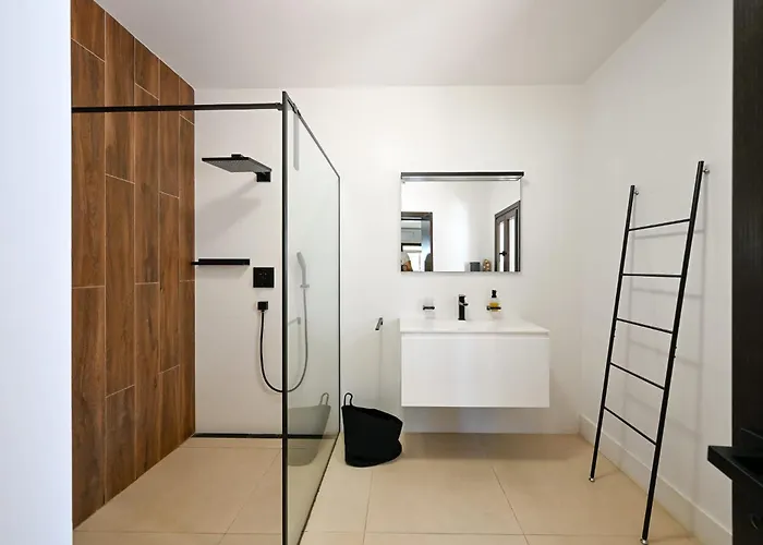 Lioness Exclusive With Pool And Sauna 빌라 *